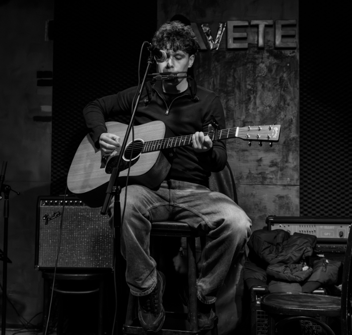 Singer-Songwriter Paul Wagner